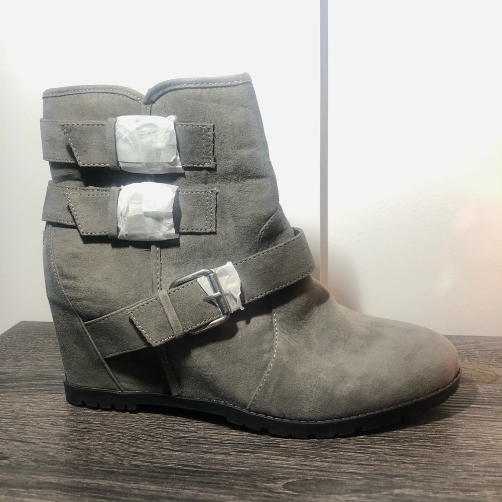 Unusa wedge booties - size 9